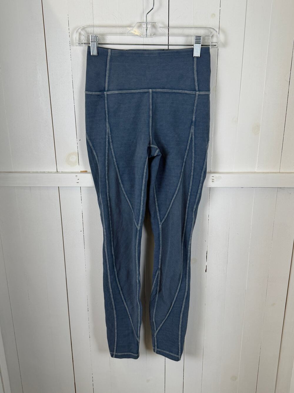 Lululemon Blue Ankle Leggings Size 4 Nylon Excellent Condition